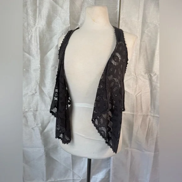 Lace Open-Front Vest - Picture 2 of 7